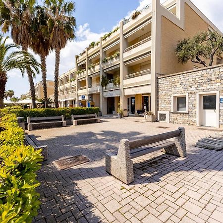Aregai Marina Exclusive Seaside Apartments سانتو ستيفانو أل ماري المظهر الخارجي الصورة
