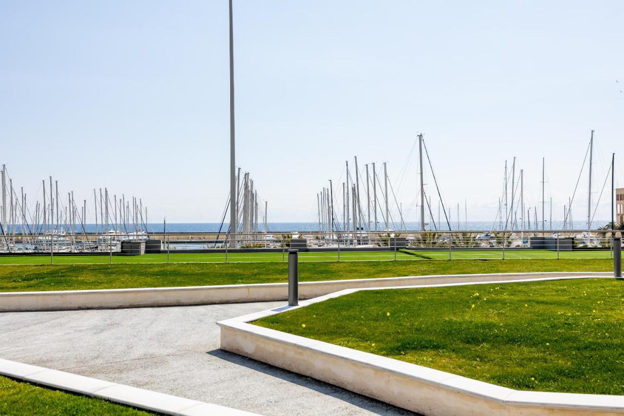 Aregai Marina Exclusive Seaside Apartments سانتو ستيفانو أل ماري المظهر الخارجي الصورة