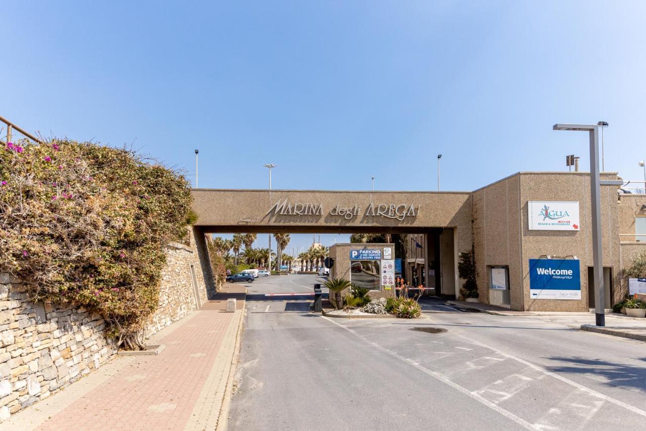 Aregai Marina Exclusive Seaside Apartments سانتو ستيفانو أل ماري المظهر الخارجي الصورة
